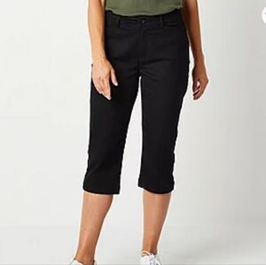 *NWT* St John's Bay Secretly Slender Capri Pant